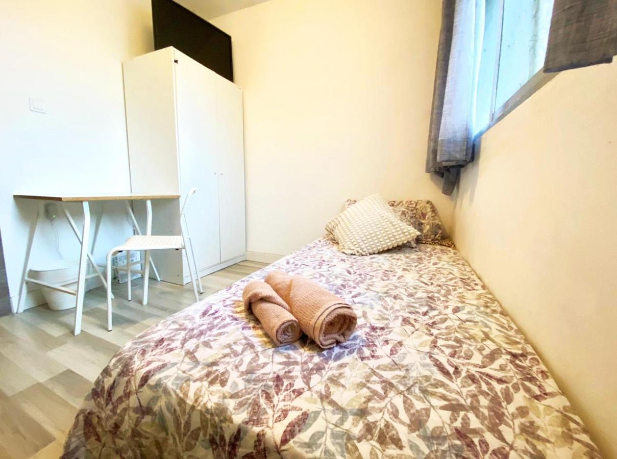 Valencia Guest Rooms Near The Beach In Shared Apartment Buitenkant foto